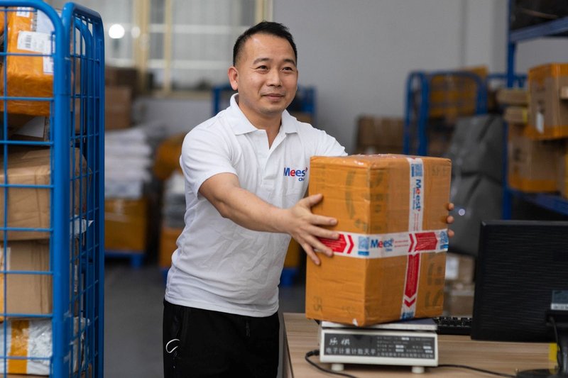 Хто такий митний брокер і як він зможе вам допомогти при замовленні вантажів з Китаю? Фото 2